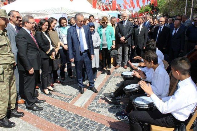 Edirne’de İhtiyaç Sahibi Öğrenciler Yararına Kermes