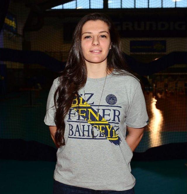 (&ouml;zel Haber) Ezgi Dilik: "ilk Kupayı Kazandıktan Sonra Takımın &Ouml;zg&uuml;veni Daha Da Yerine Geldi Diyebilirim" 1