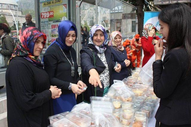 Tokat’ta Şehit Çocukları Yararına Kermes Düzenlendi