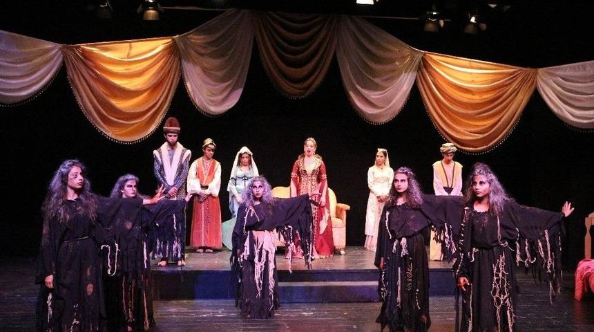 5. Liseler Arası Tiyatro Şenliği Başladı