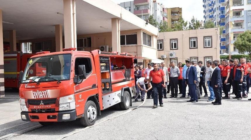 Adanalı İtfaiyeciler Midilli&rsquo;ye Test Etti