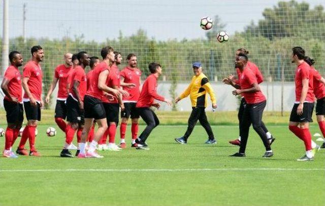 Antalyaspor, Medipol Başakşehir Hazırlıklarını Tamamladı