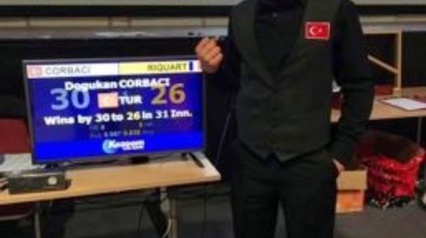 Lise &Ouml;ğrencisinden Bilardoda Avrupa &Uuml;&ccedil;&uuml;nc&uuml;l&uuml;ğ&uuml;