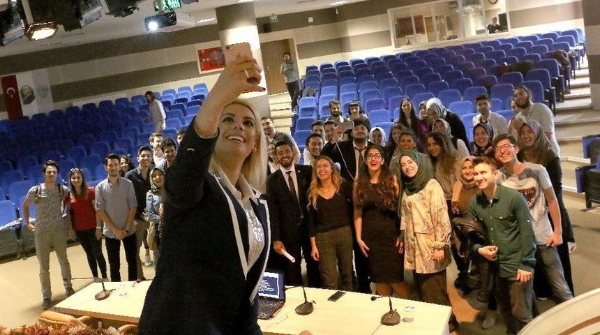 Kb&uuml;&rsquo;de "kadının G&uuml;c&uuml; Burada" Konferansı