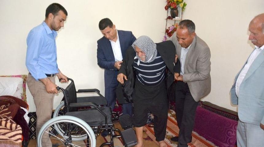 Yatalak Hastanın Tekerlekli Sandalye Sevinci