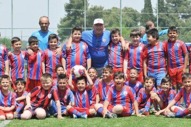 Altınordu Futbol Okulları'nın Şenliği Coşkulu Görüntülere Sahne Oldu