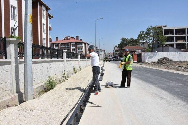 Asfalt Çalışmaları Camikebir Mahallesinde Devam Ediyor