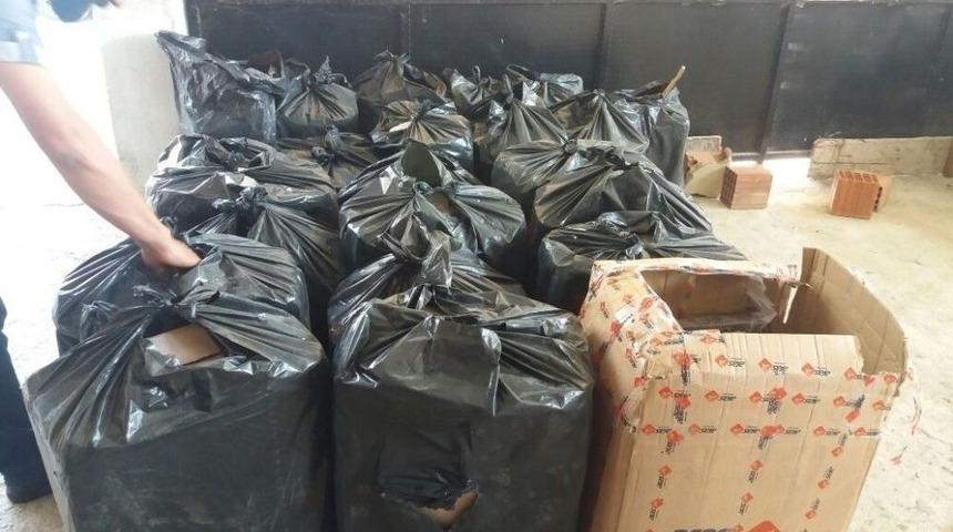 İzmir&rsquo;de 122 Bin Tl Değerinde Ka&ccedil;ak Sigara Ele Ge&ccedil;irildi