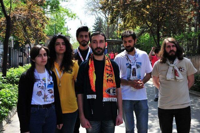 M&uuml;lkiyeli &Ouml;ğrenciler, G&uuml;venlik Gerek&ccedil;esiyle &rsquo;inek Bayramı&rsquo;na Getirilen Yasağa Uymadı 2