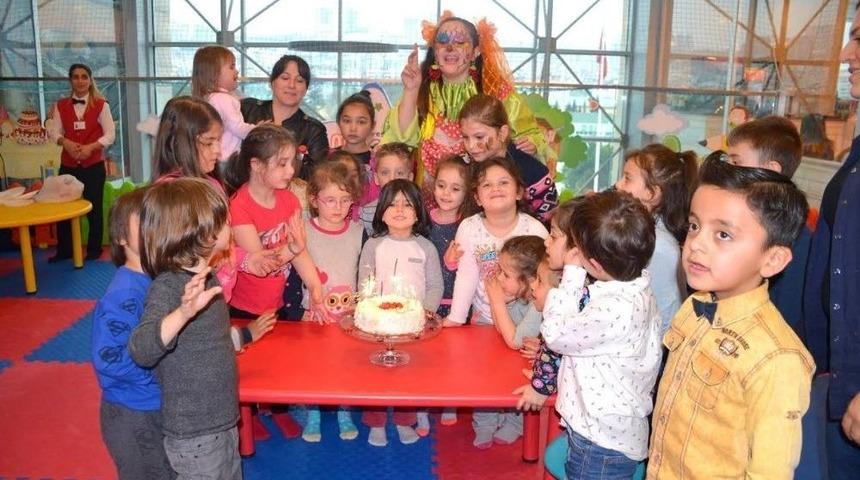 Minikler, Mini Clup&rsquo;ta Doyasıya Eğlenecek