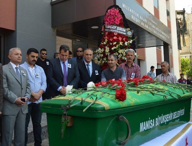 Yaptırdığı Sağlık Merkezinden Son Yolculuğuna Uğurlandı