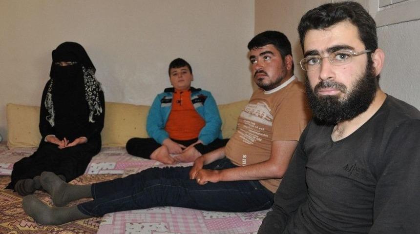 4 Engelli Kardeşe Bir Ak&uuml;l&uuml; Sandalye