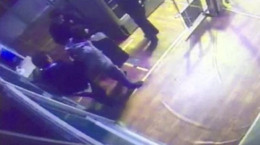 Sarp Sınır Kapısı'nda Valizden Kadın &Ccedil;ıktı