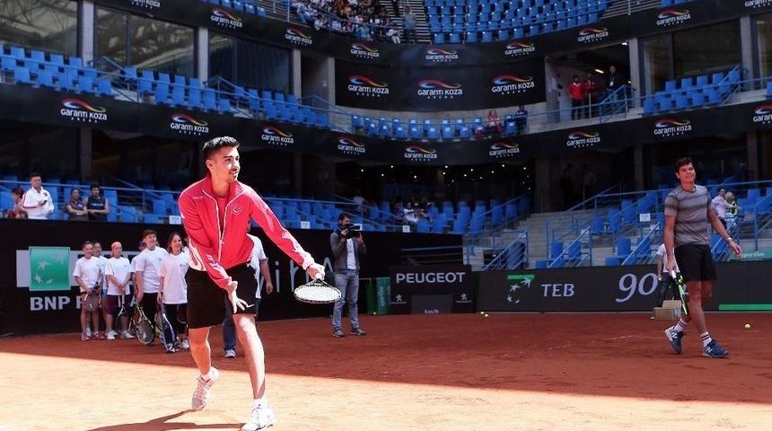 Cem İlkel Ve Tuna Altuna, Samsun Deaflympicks 2017&rsquo;de Yer Alacak İşitme Engelli Milli Tenis&ccedil;ilerle G&ouml;steri Ma&ccedil;ı Yaptı