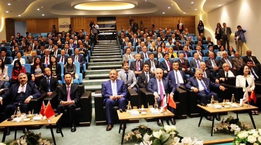 &Ccedil;evre Ve Şehircilik Bakanı Mehmet &Ouml;zhaseki: