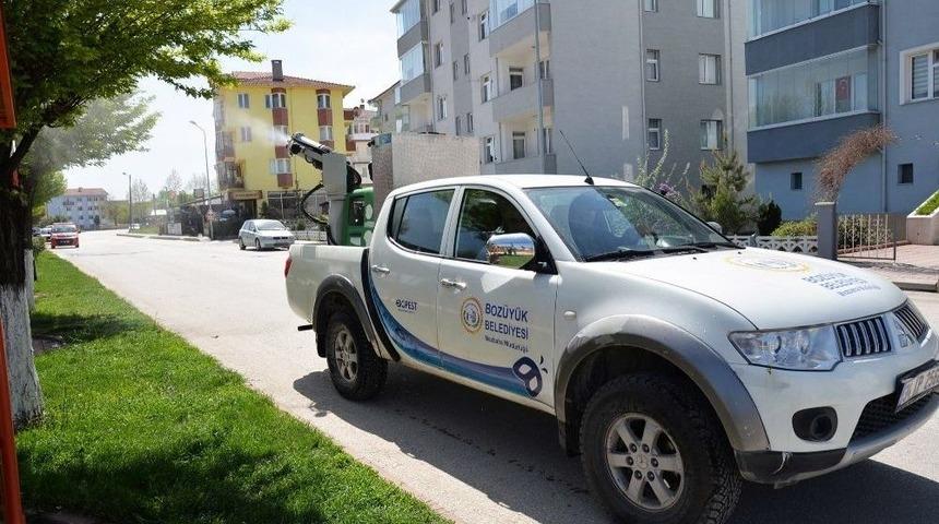 Boz&uuml;y&uuml;k Belediyesi Haşere İle M&uuml;cadeleye Devam Ediyor