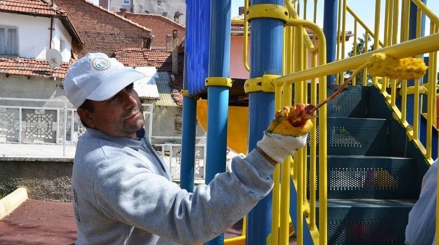 Parklarda Bakım Ve Revize &Ccedil;alışmaları Devam Ediyor