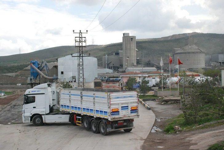 Tokat’ta Nakliyecilerin Eylemine Polis Müdahalesi G4