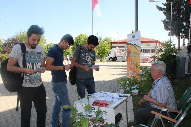 Aöf Bilecik’teki Öğrencileri Bilgilendiriyor