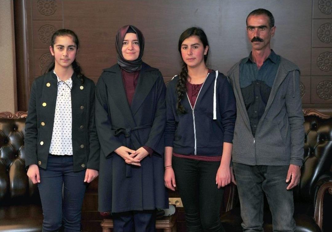 Teog Birincisine İzmir Ve İstanbul Gezisi S&ouml;z&uuml;