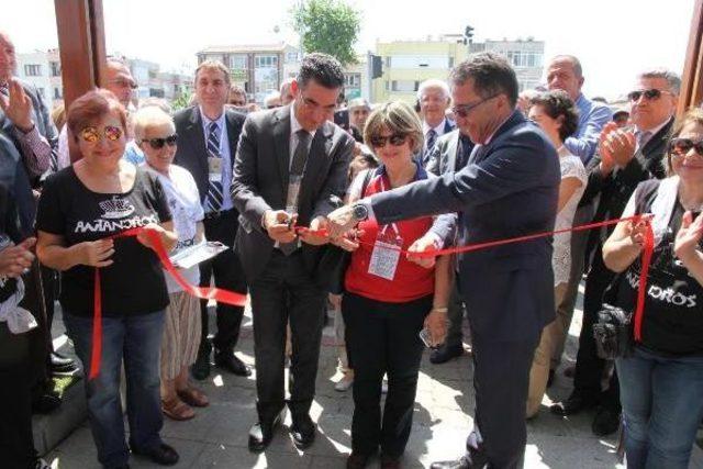 Altınoluk'a Antandros Parkı Ve Dişi Kurt Heykeli