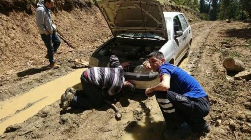 Ormanda Mahsur Kalan Iki Kardeş Kurtarıldı