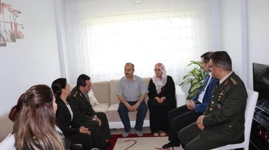 Şehit Karaman&rsquo;ın Ailesine Şehadet Beratı Verildi