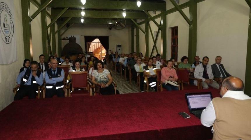 Burhaniye&rsquo;de Belediye &Ccedil;alışanları Halkı Sevgi İle Karşılayacak