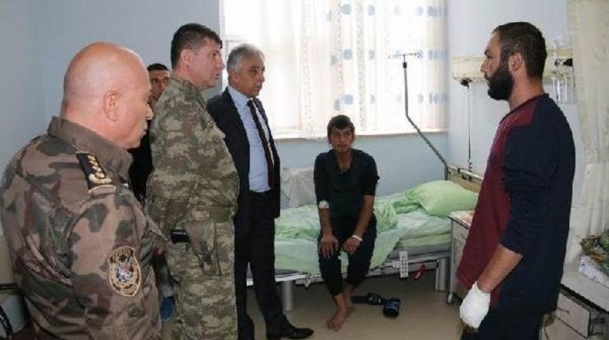 &Ccedil;ukurca'da &Ccedil;atışma; 2 Pkk'lı &Ouml;ld&uuml;r&uuml;ld&uuml;, 7 Asker Yaralandı (3)