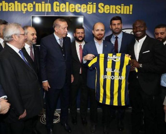 Cumhurbaşkanı Erdoğan'dan Fenerbahçe'nin Standına Ziyaret