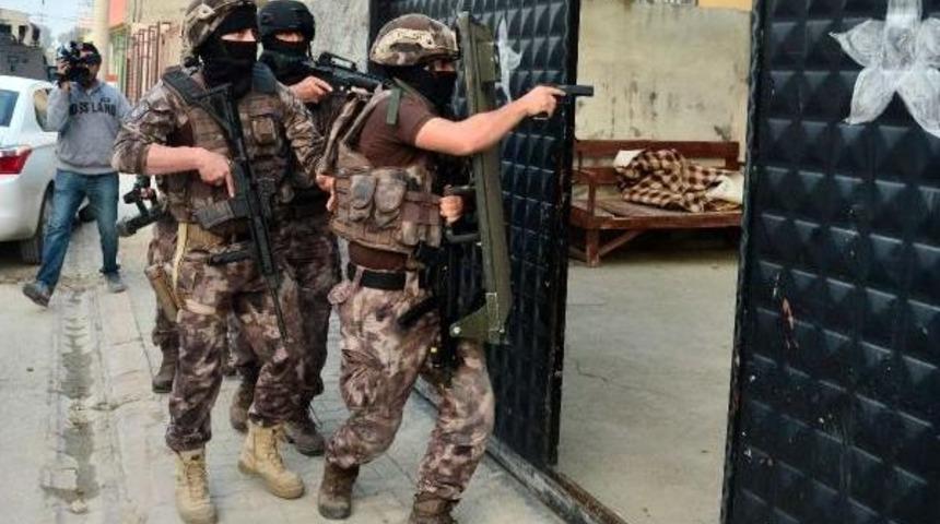 Adana'da Deaş Operasyonu: 11 G&ouml;zaltı