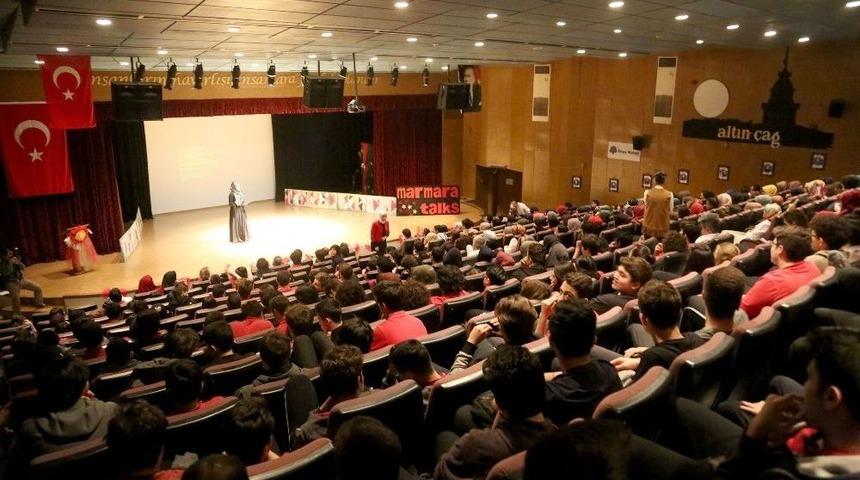 &Ouml;ğrenciler, D&uuml;ş&uuml;ncelerini Yabancı Dilde Anlattı