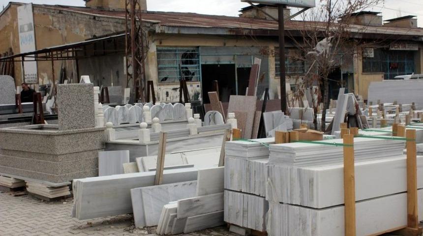 Ağrı&rsquo;da Yılların Mermercisi Eleman Bulamıyor