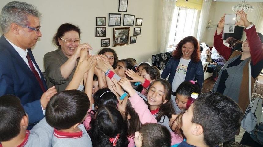 Bu &Ccedil;ocuklar Alkışlanır