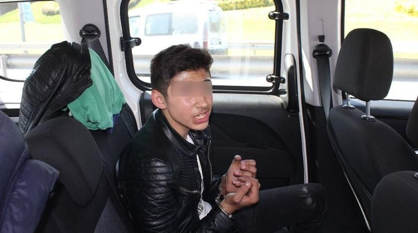 (&ouml;zel Haber) Şişli&rsquo;de Motosikletle Polisten Ka&ccedil;an Ş&uuml;pheli Yakalandı