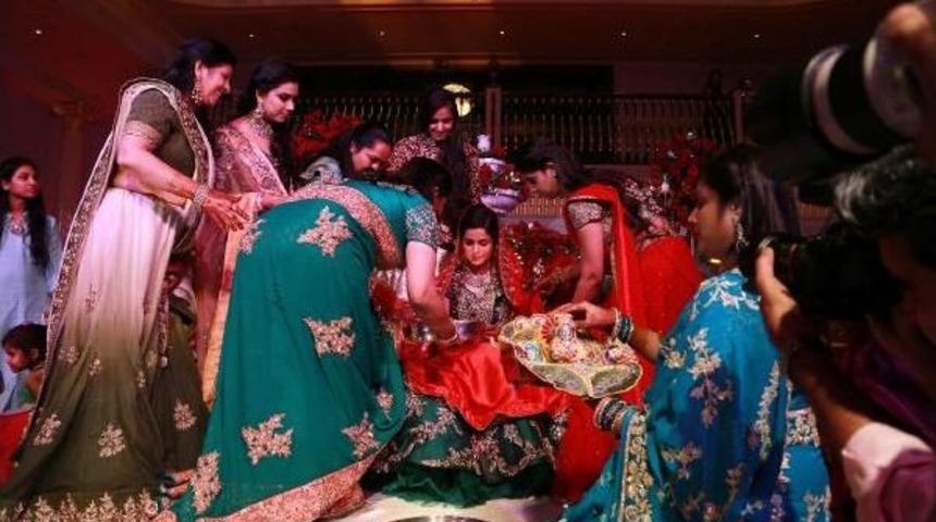 Milyon Dolarlık Hint D&uuml;ğ&uuml;nlerinin Yeni G&ouml;zdesi Antalya