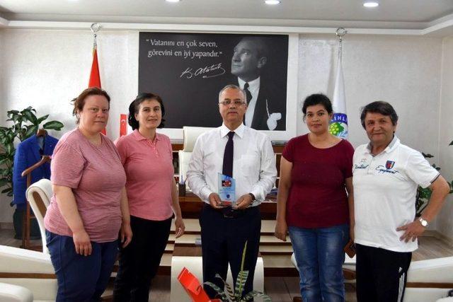 Belediye Meclis Salonunda Yerel Y&ouml;netim Dersi 2