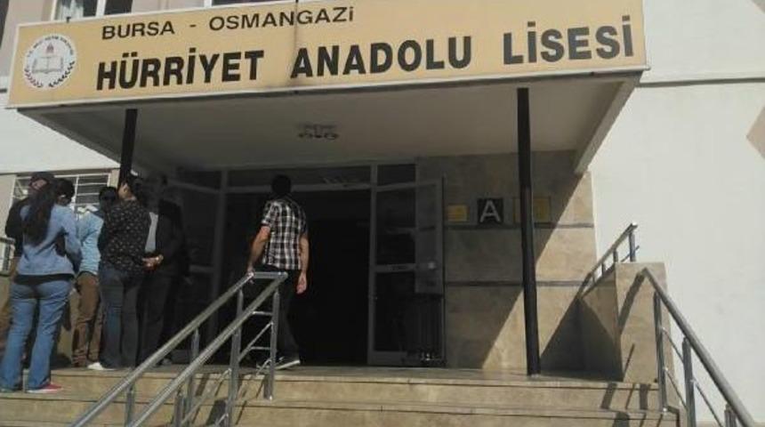 Bursa'da Sınıfta Dehşette Ilgin&ccedil; Bulgu: &Ouml;len Iki Liselinin Elinde Barut Izi Bulundu