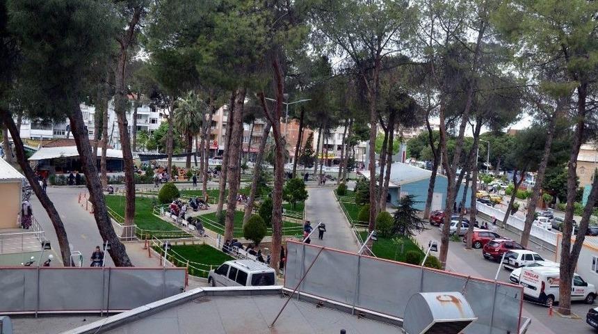 Salihli Devlet Hastanesinde &Ccedil;evre D&uuml;zenlemesi