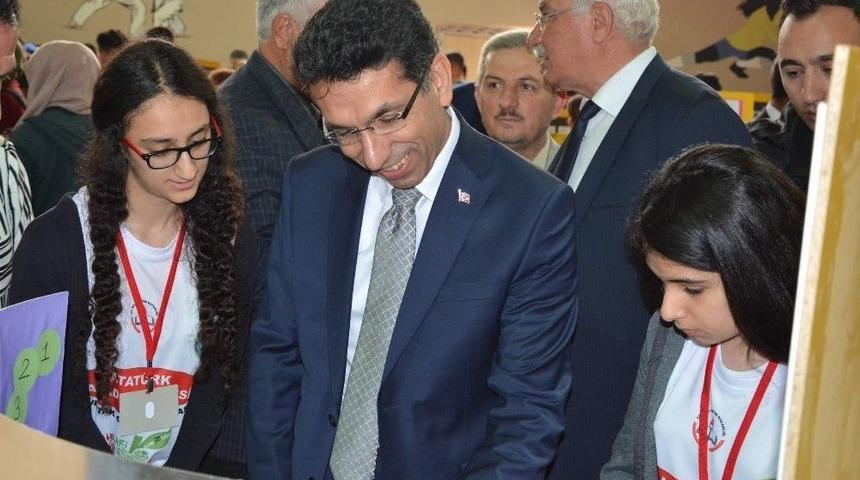 Siirt&rsquo;te &rsquo;4006 T&uuml;bitak Bilim Fuarı&rsquo; A&ccedil;ıldı