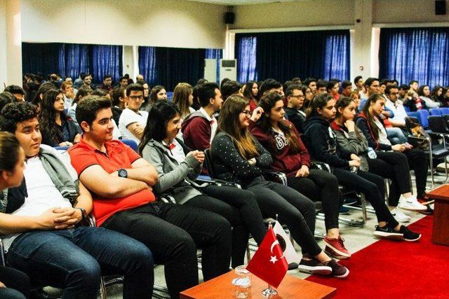 Gkv Kariyer G&uuml;nlerinde Mimarlık Ve M&uuml;hendislik Tanıtıldı 2