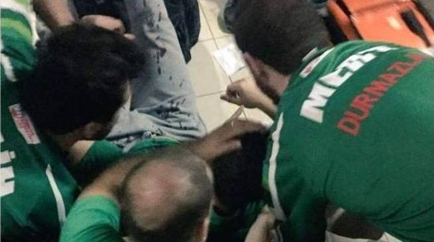 Basketbol Ma&ccedil;ında Arbede: 2 Yaralı