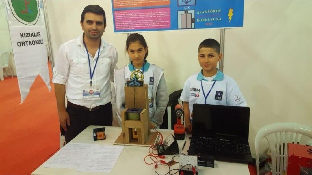 Gen&ccedil; Kaşiflerden &Ccedil;ılgın Projeler