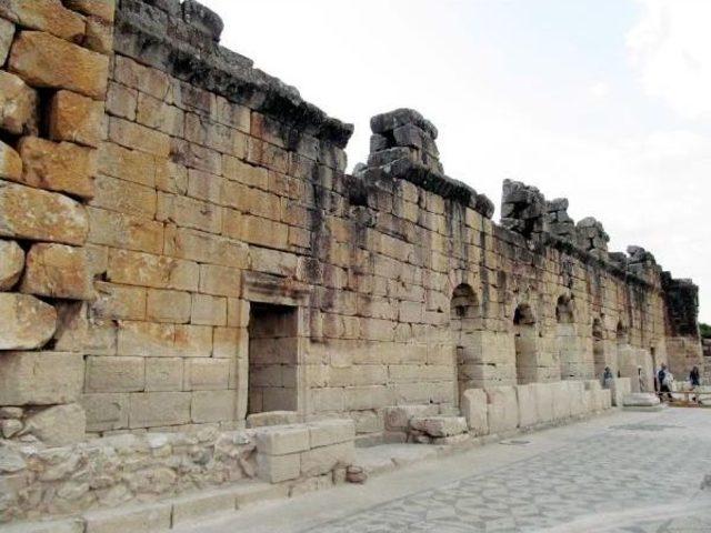 Kibyra Antik Kenti'ne Ziyaretçi Karşılama Merkezi