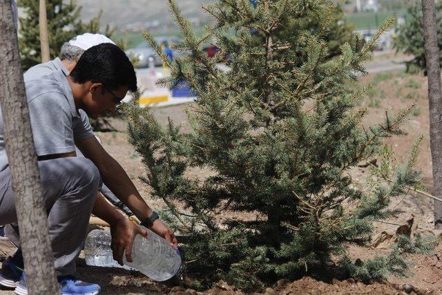 Öğrenciler Kendi Bahçesini Yaptı 3