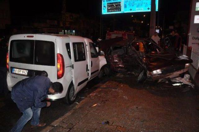 Osmaniye'de Trafik Kazası: 2'si Polis 4 Yaralı