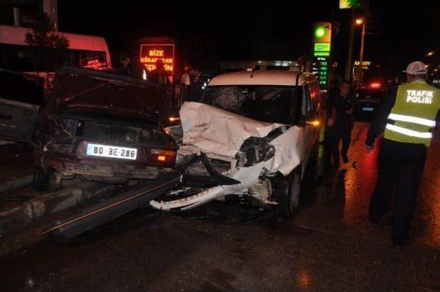 Osmaniye'de Trafik Kazası: 2'si Polis 4 Yaralı