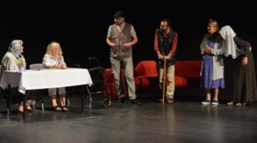 &ldquo;huzurlu Sahneler&rdquo;