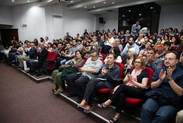 İzmir’in Felsefe’ye Yolculuğu Başladı