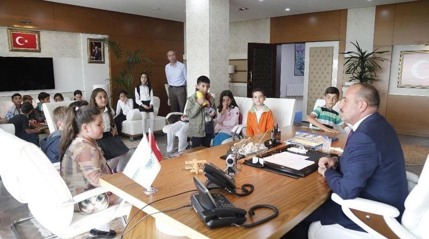 G&ouml;lbaşı Belediye Meclisi Kapılarını &Ouml;ğrencilere A&ccedil;tı